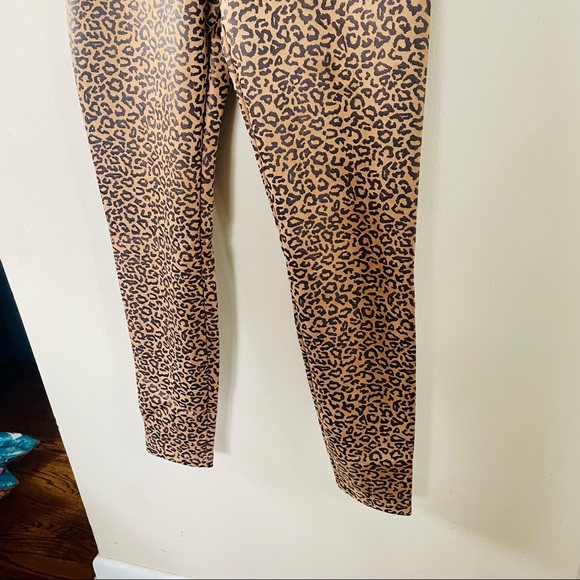 Leopard Foil Print Runway Leggings - Picture 8 of 11